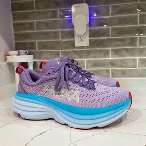 Hoka Bondi 8 Running Shoes. Women’s Size 6B Color Chalk Violet/Pastel Lilac